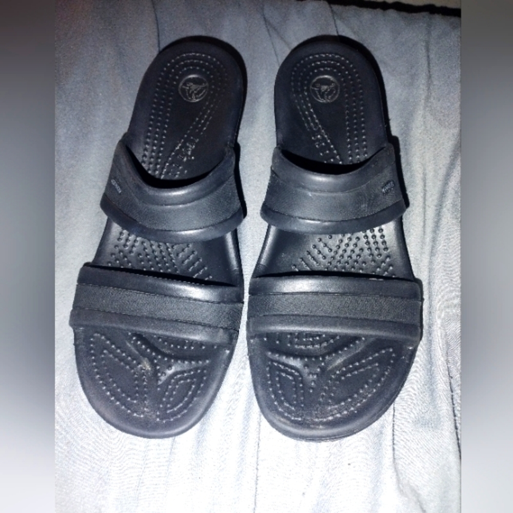 Women's size 8 Crocs wedges